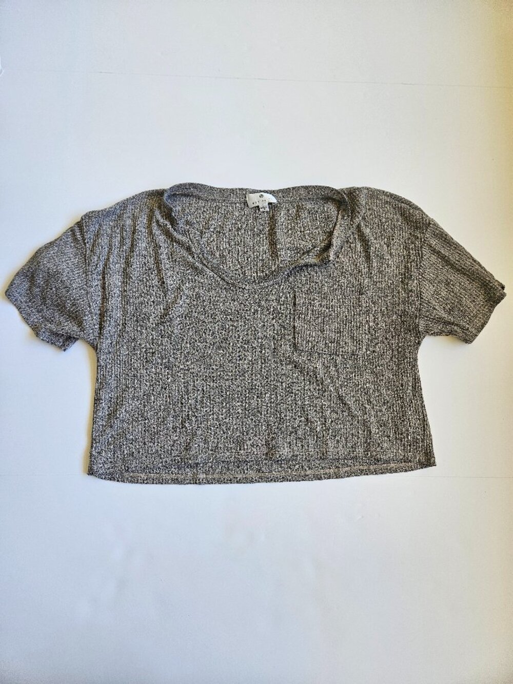 Socialite Women's Grey Knit Cropped Short Sleeve Vneck T-Shirt Tee with Pocket S